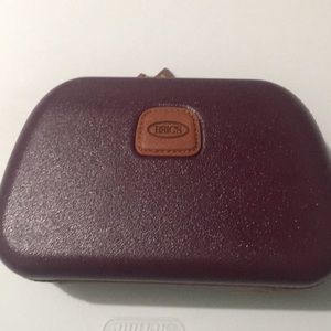 Cosmetic hardcase pouch